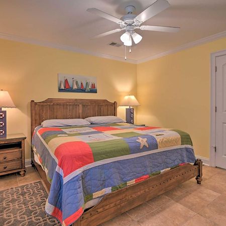 Charming Bermuda Bay Hideaway With Game Room! เมอร์เทิลบีช ภายนอก รูปภาพ